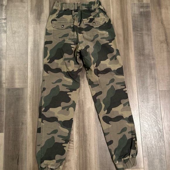 Camouflage Cargo Pants - Picture 3 of 3